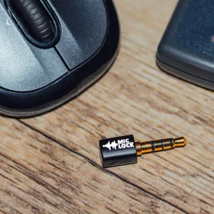 Mic-Lock 3.5mm Mini Single Ended Microphone Blocker Black - view 4